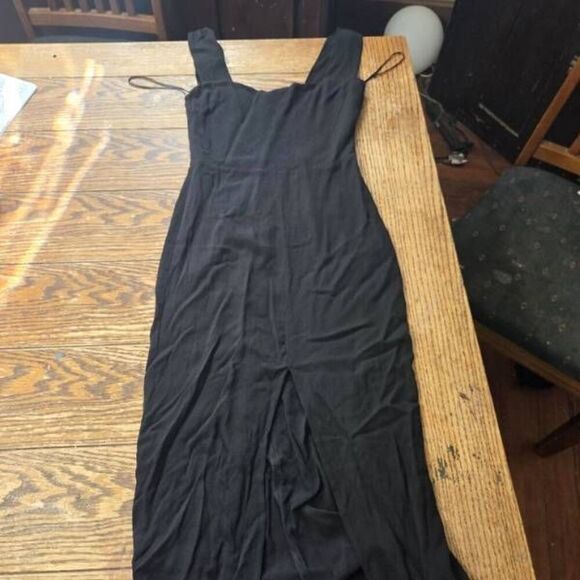 Reformation Graciella Black Midi Dress Size 0 - Picture 1 of 3
